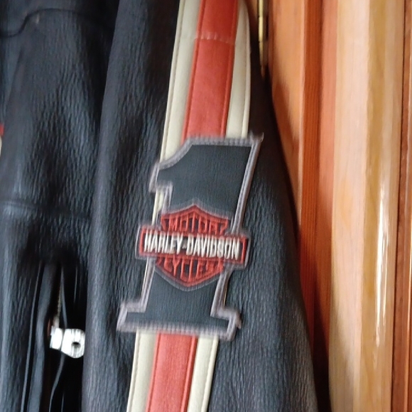 Harley-Davidson Black and Red Leather Bomber Jacket - Picture 7 of 11
